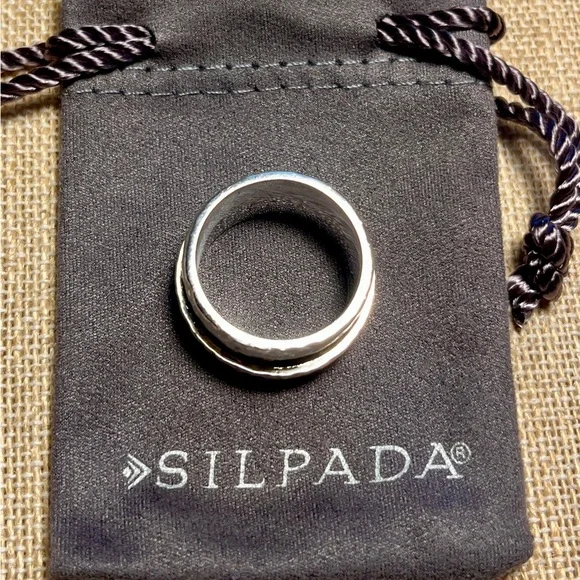 Silpada Hammered Circle Ring - Picture 7 of 13